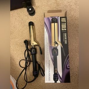 Hot tools curling iron